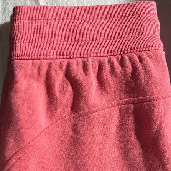 Lululemon Scuba High-Rise Short 5" - Picture 8 of 14